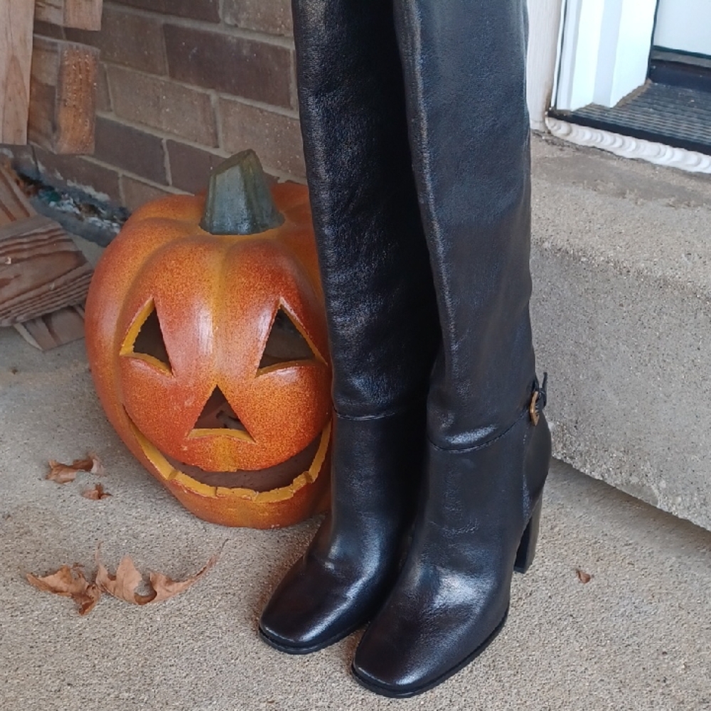 Tory Burch Banana Heel Leather Boots